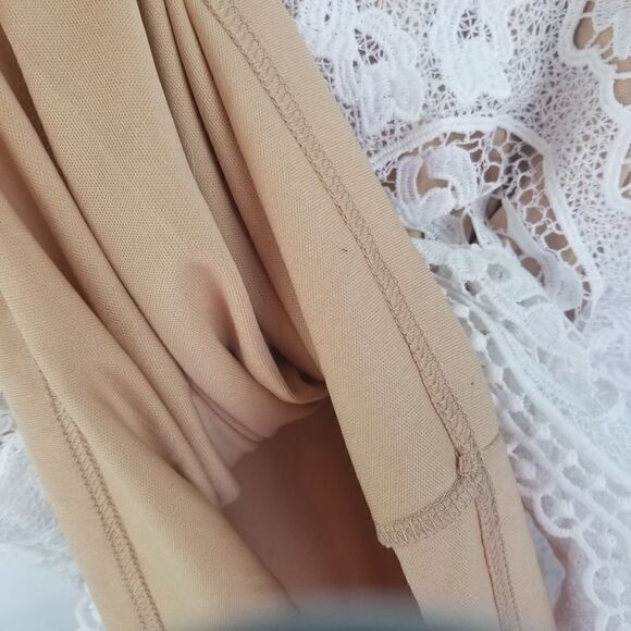 Aakash Off White Tunic Top. Size S - Picture 12 of 12